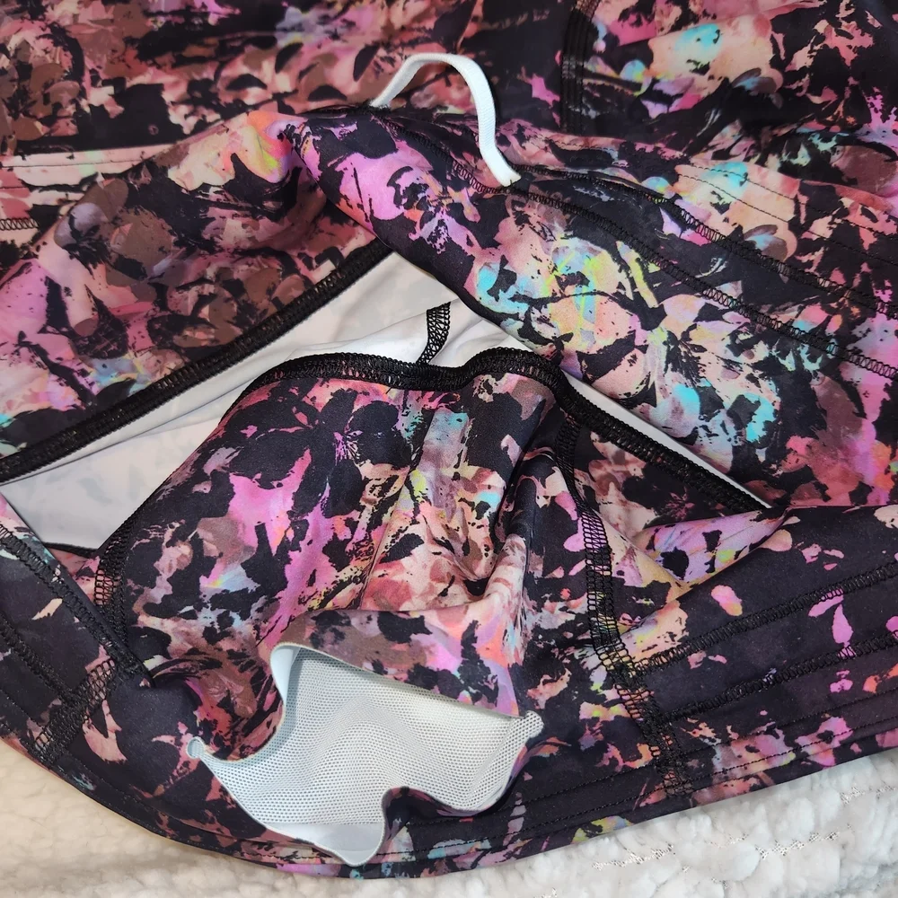 lululemon athletica Multicolor Purple & Pink Floral Print Leggings
